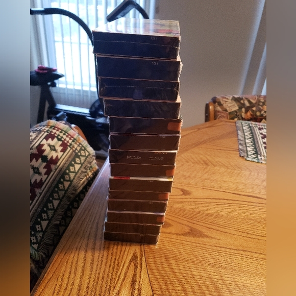 Elvis Presley NEW 14 VHS MOVIES - Picture 6 of 13